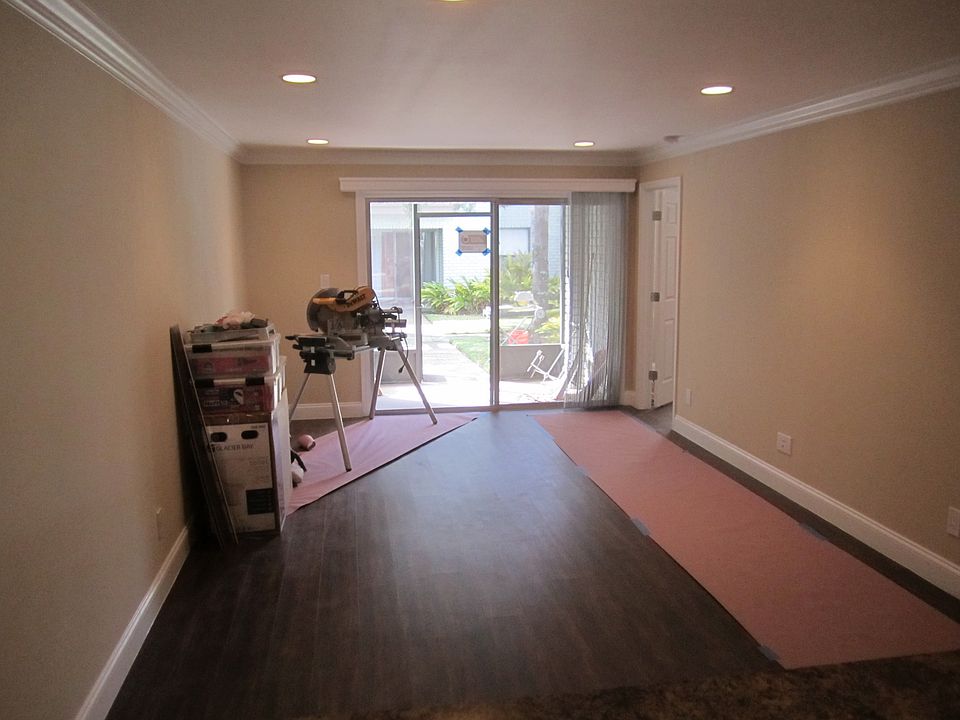 Great Room to Screened Porch