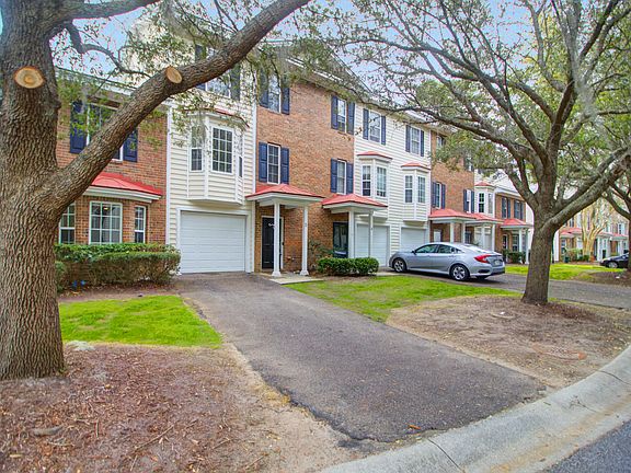 3rd image of 4008 Radcliffe Place Dr #M-5