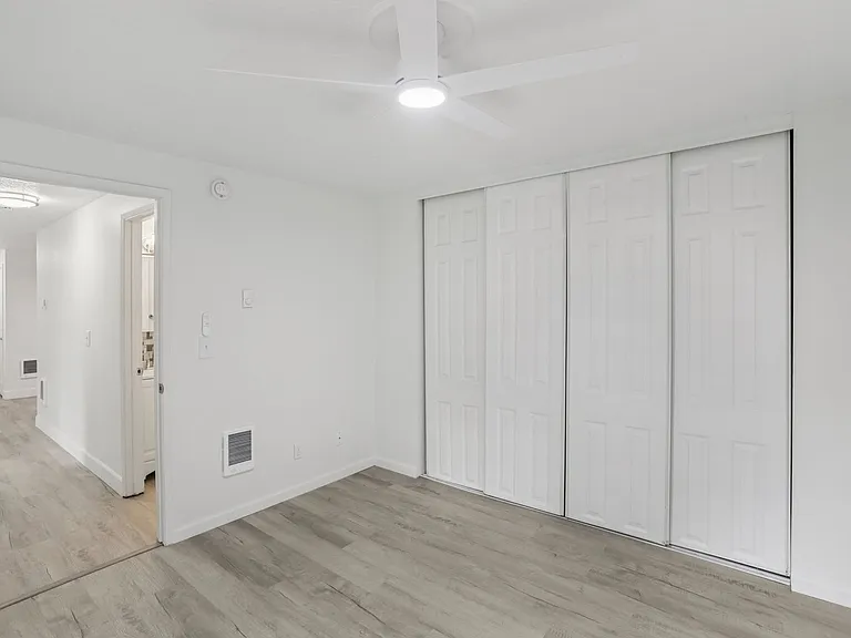 Images Highland Apartments — Photo 34