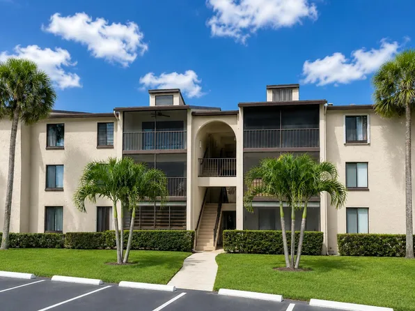 627 Sea Pine Way #C2, Greenacres, FL 33415