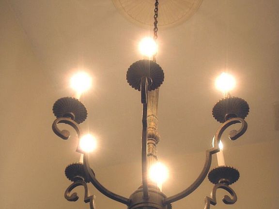 Foyer chandelier