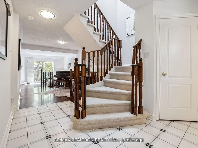 3050 Orleans Rd #11 — Photo 2