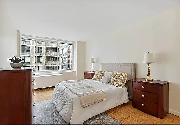 2nd image of 61 W 62nd St Unit Res