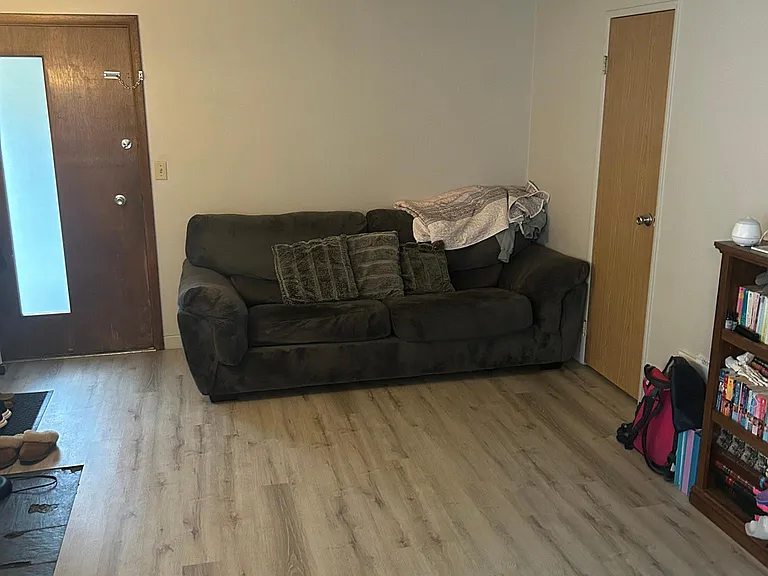 5410 Ivanhoe Pl NE #5 — Photo 2