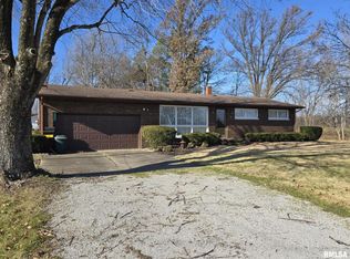 1597 S Washington St, Du Quoin, IL 62832