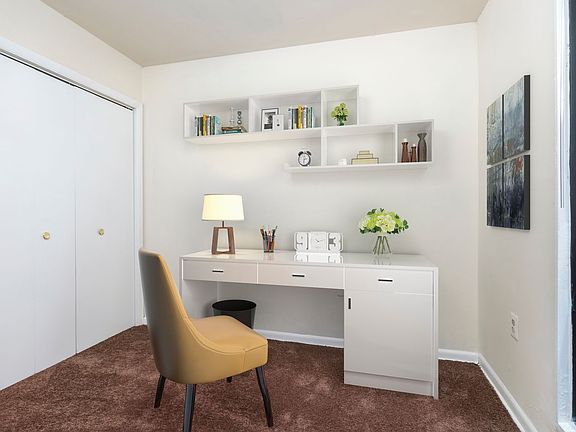 The Columbia - One Bedroom & Den