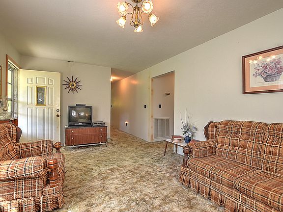 5th image of 1474 Grassy Creek Rd