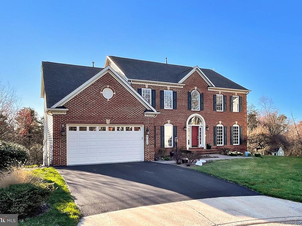 1st image of 42418 Belmont Glen Pl