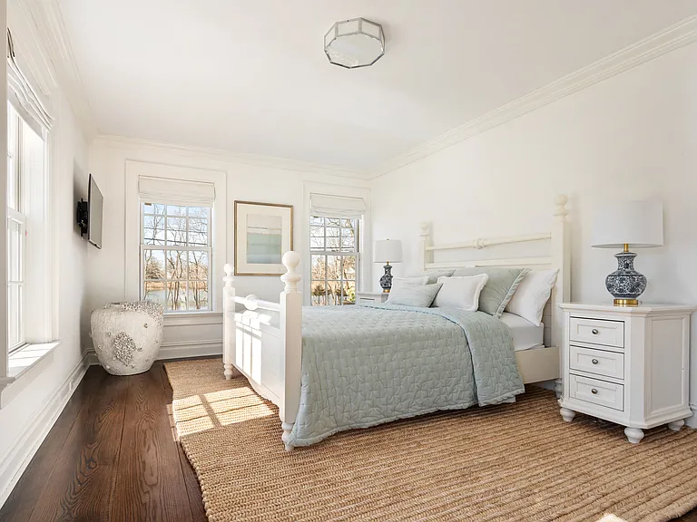 34 Jermain Ave — Photo 11