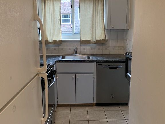 4th image of 11133 66th Ave APT 2A