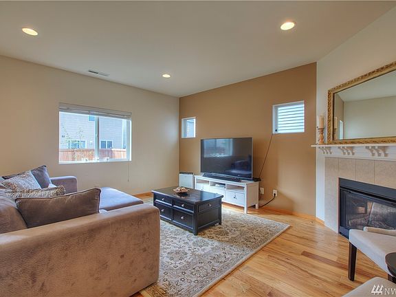 5th image of 1412 50th St NE