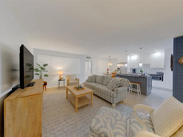 121 46th Ave #2G — Photo 7