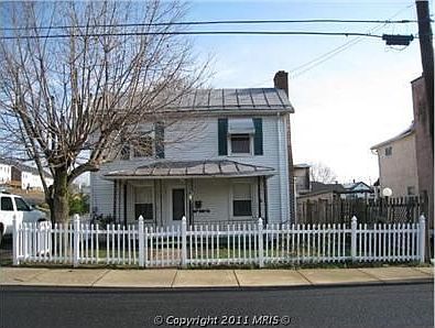 1st image of 233 E High St
