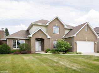 20905 S Lakewoods Ln, Shorewood, IL