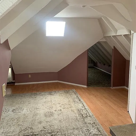 154 Thames St — Photo 3