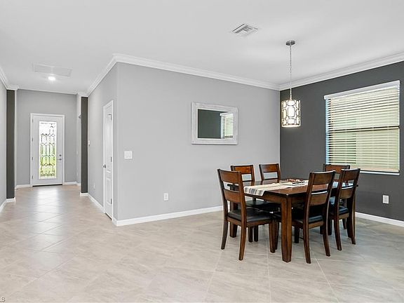 3rd image of 19660 Beechcrest PL