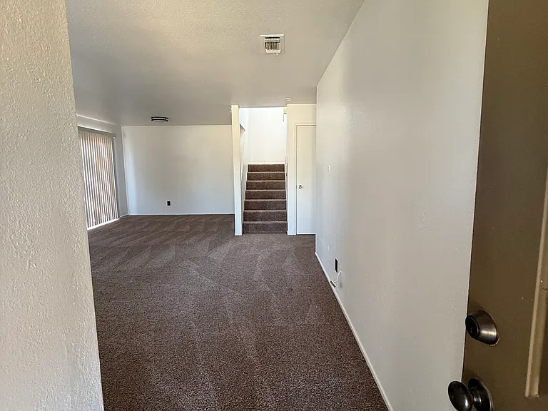 120 Adobe Ct #120 — Photo 2