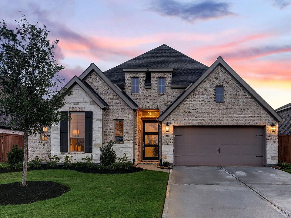 Welcome to 7211 Camden Crestwood Way