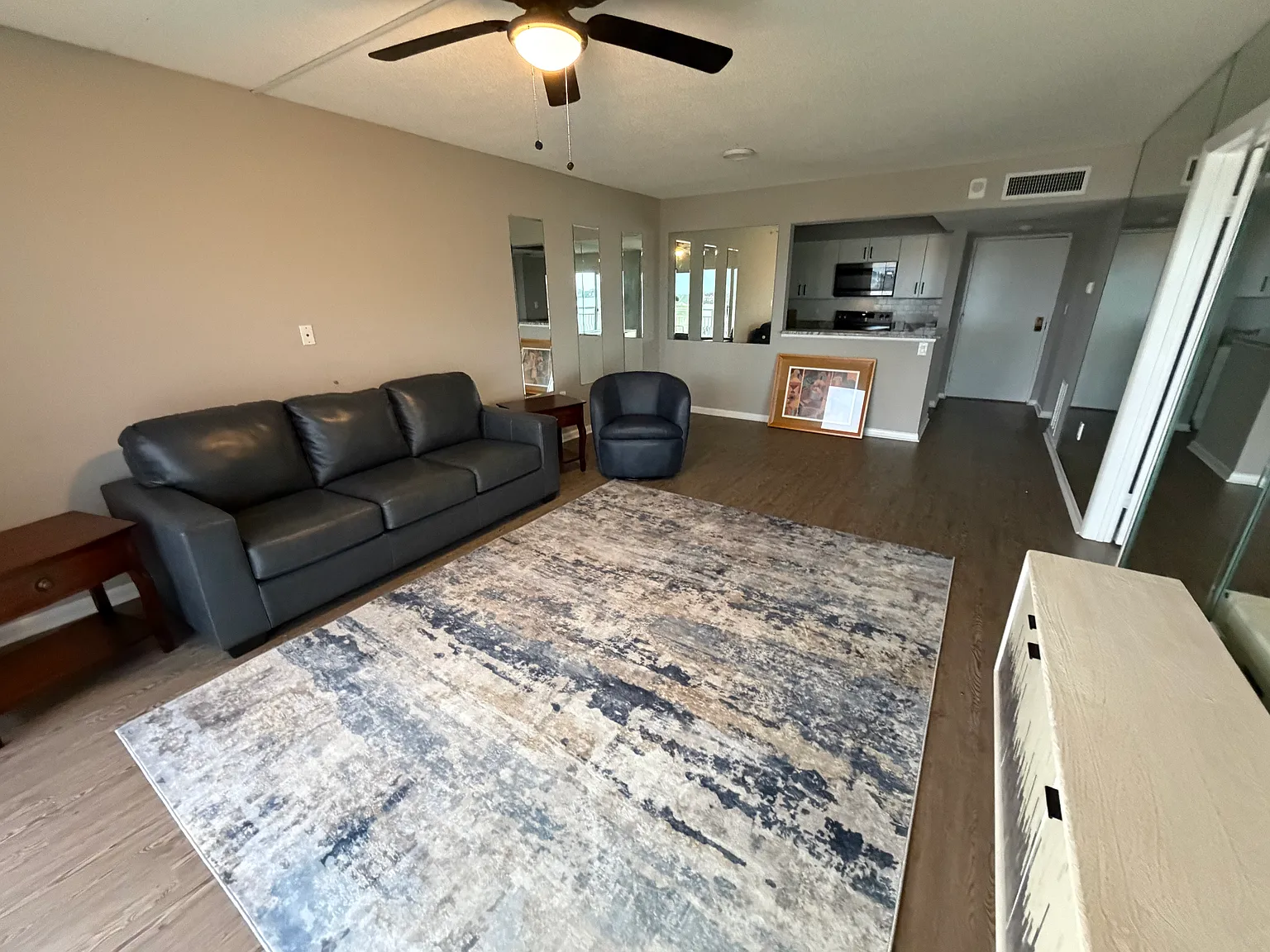 1 bed, 745 sqft, $2,100 — Photo 2