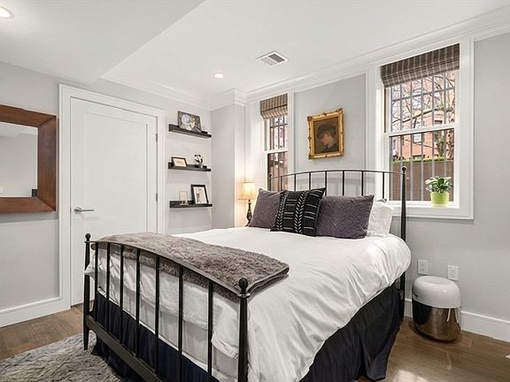 4th image of 11 Exeter St APT 2