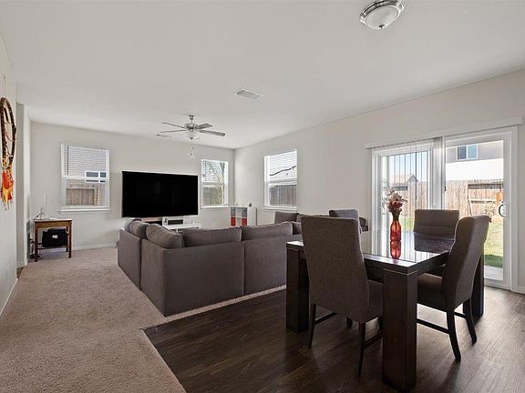 3rd image of 2103 River Wood Dr