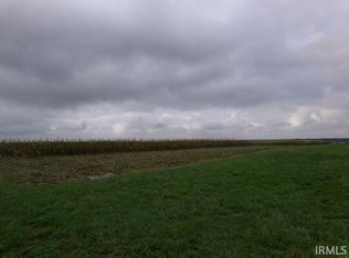 950 S Rd, Elberfeld, IN 47613