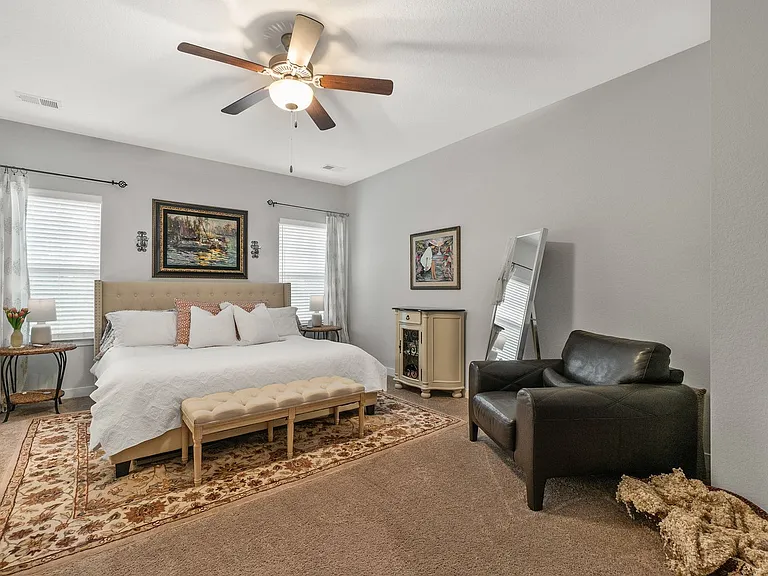 4772 Kilby Dr — Photo 33