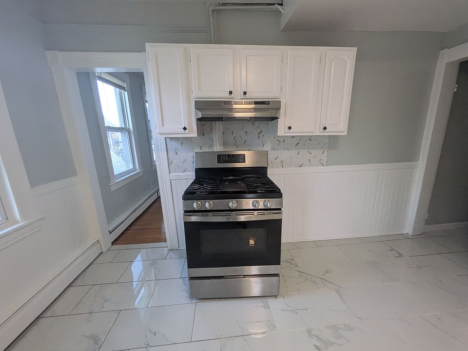 1st image of 479 Putnam St #O3r