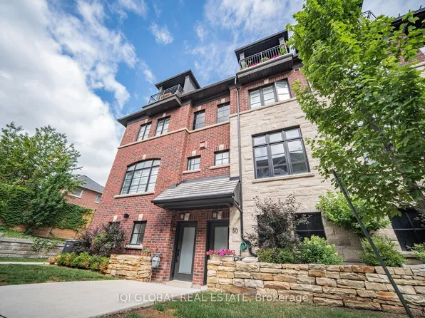 30 Lunar Cres #50, Mississauga, ON L5M 2R5