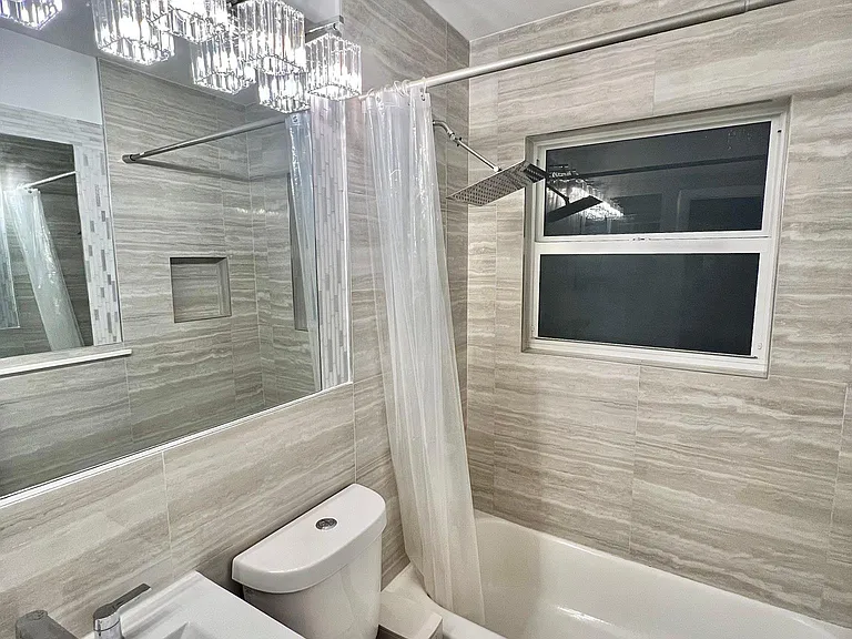 2815 NE 33rd Ave #205 — Photo 13