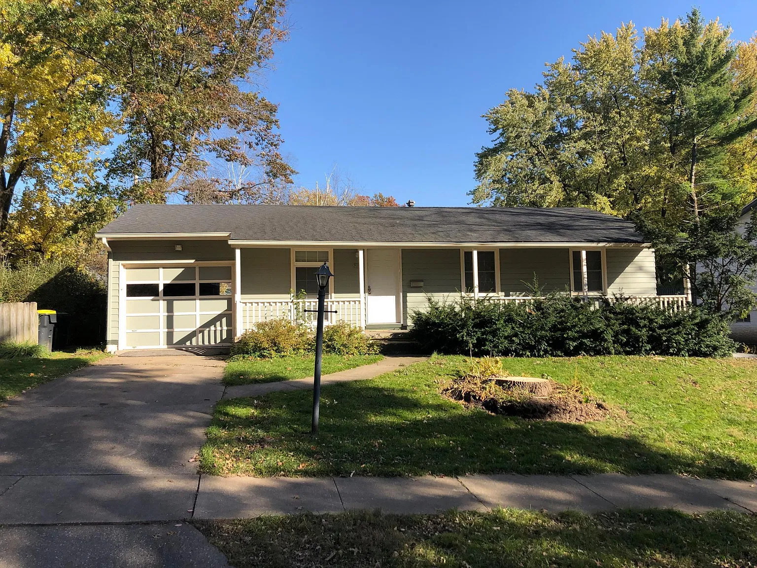 4 bed, 2.5 bath, 1820 sqft, $2,500 — Photo 1