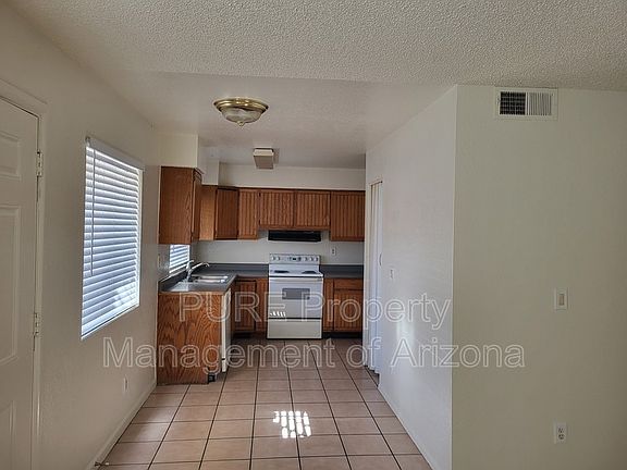 5th image of 13021 N 21st Pl APT 2