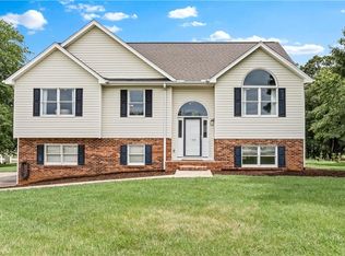 221 Saura Ct, King, NC 27021