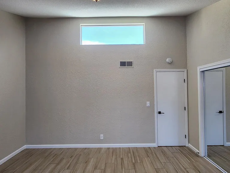2222 I St #13 — Photo 20