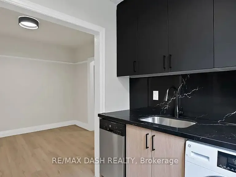 50 Raglan Ave #5 — Photo 33