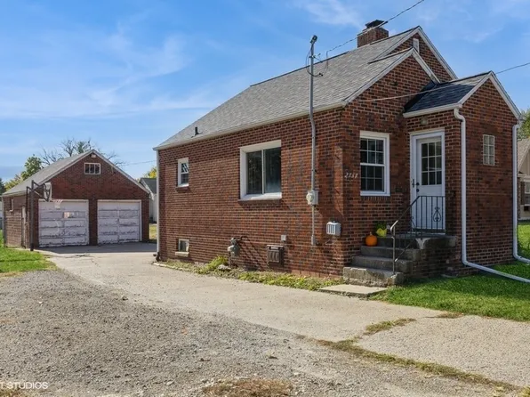 2737 Easton Blvd, Des Moines, IA 50317