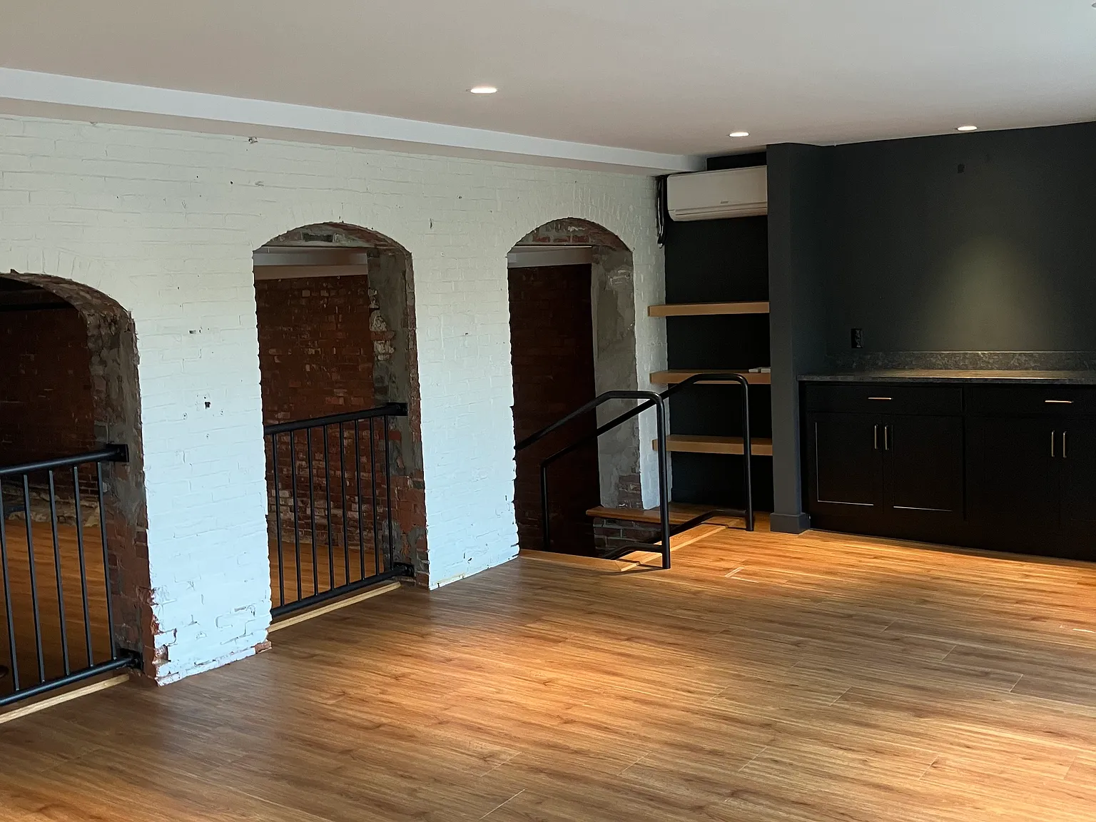 Studio, 1200 sqft, $4,000 — Photo 2