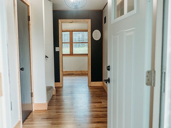 5th image of 200 Foster Dr