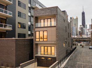 867 N Sedgwick St, Chicago, IL 60610