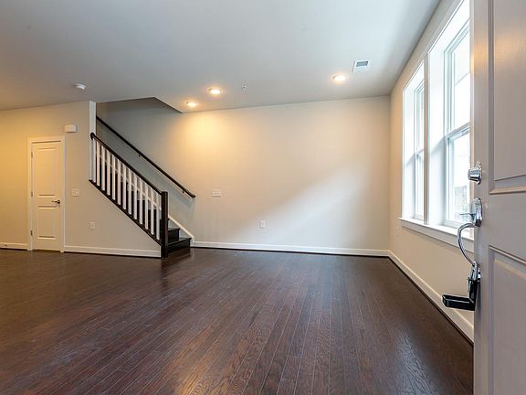 5th image of 13325 Launders St