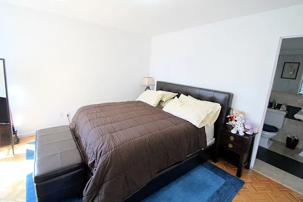 Rented by Nest Seekers International | media 52