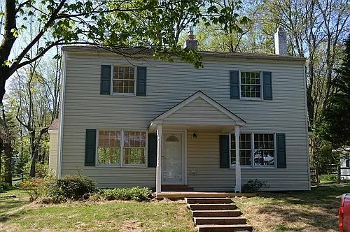 1980 Elm Ave Photo 1