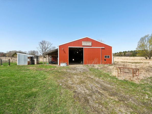 25998 Lofton Ave, Chisago City, MN 55013