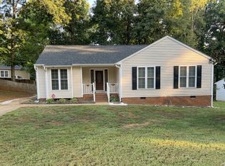 301 Round About Rd, Holly Springs, NC 27540