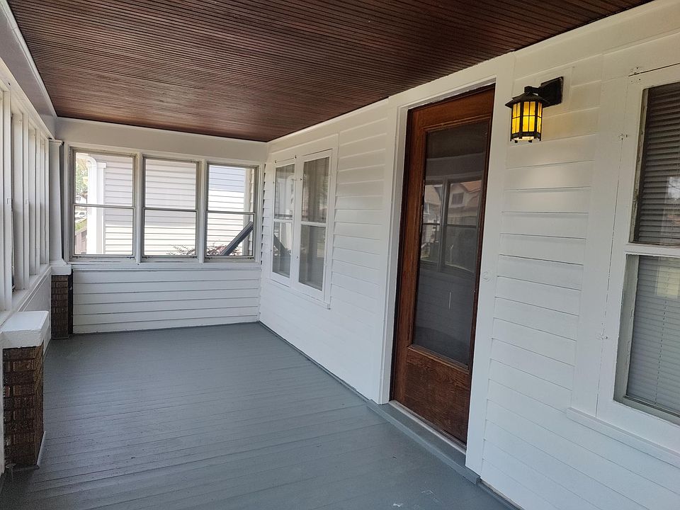 1st image of 10 W Rockwood St #1