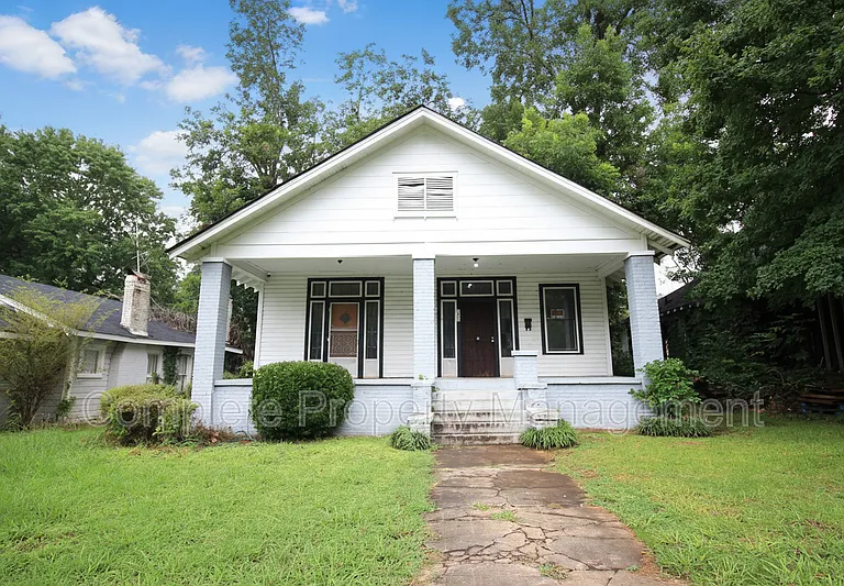 1822 Exeter Ave — Photo 1