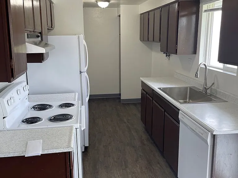 Ridgegate Apartments — Photo 4