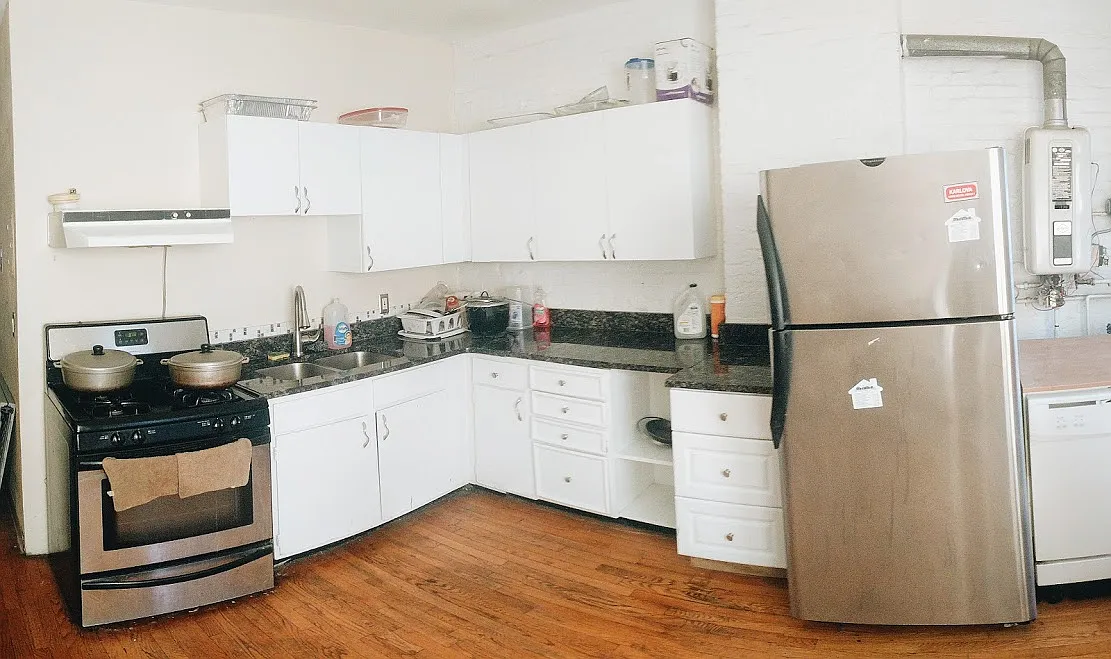 2 bed, 922 sqft, $4,000 — Photo 1