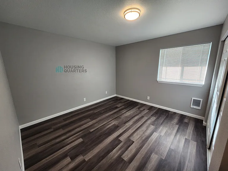 710 N 21st St #9 — Photo 9