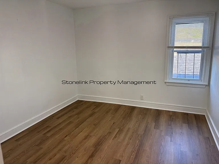 622 Union Ave — Photo 6